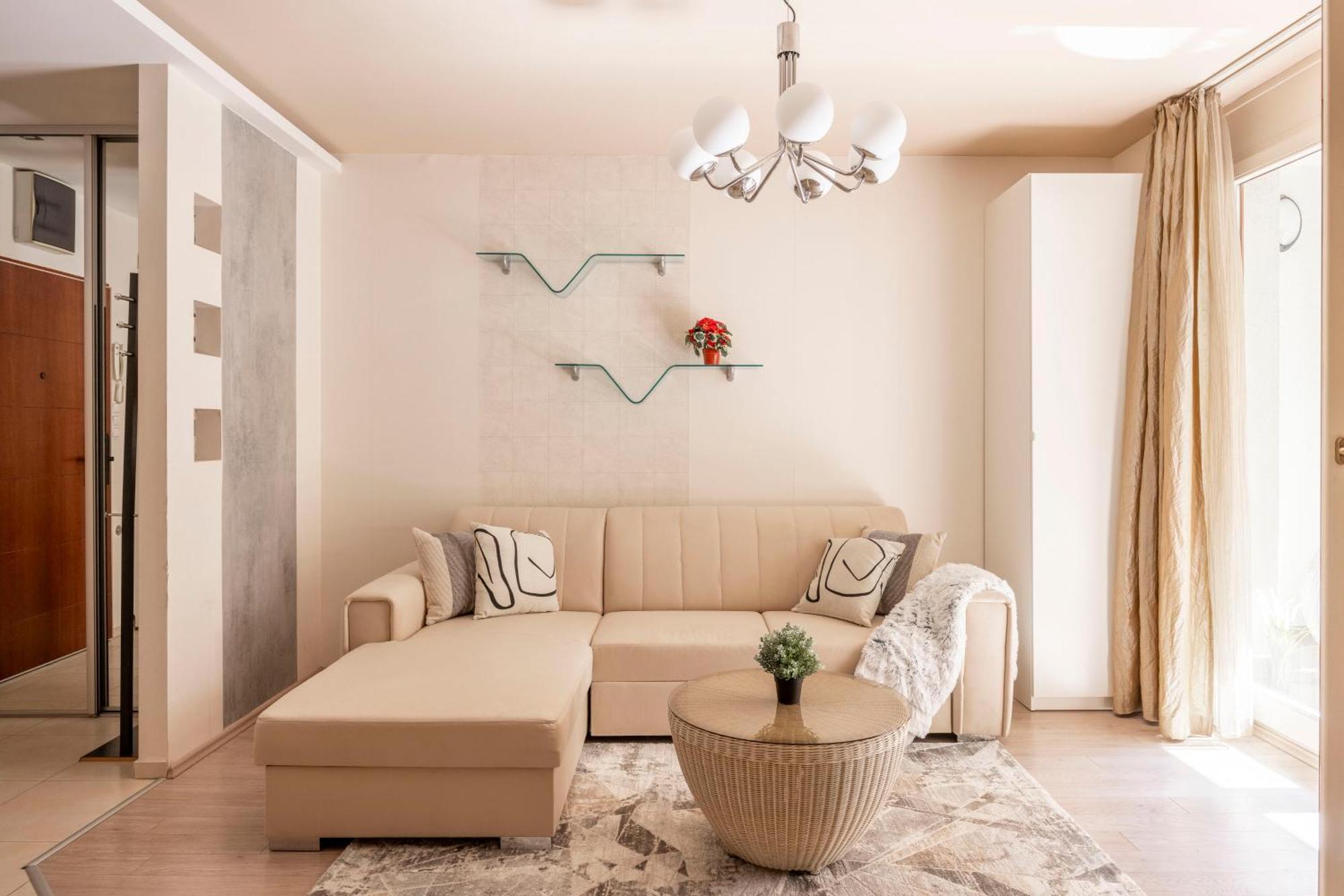 Exclusive Central Suite With Balcony By Prestige Homes 부다페스트 외부 사진