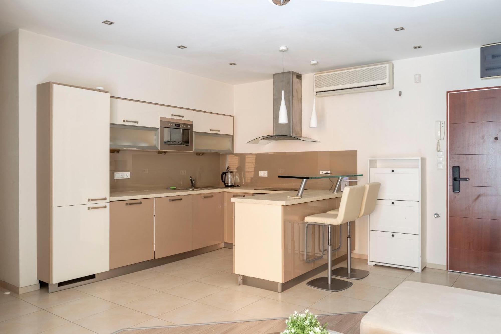 Exclusive Central Suite With Balcony By Prestige Homes 부다페스트 외부 사진