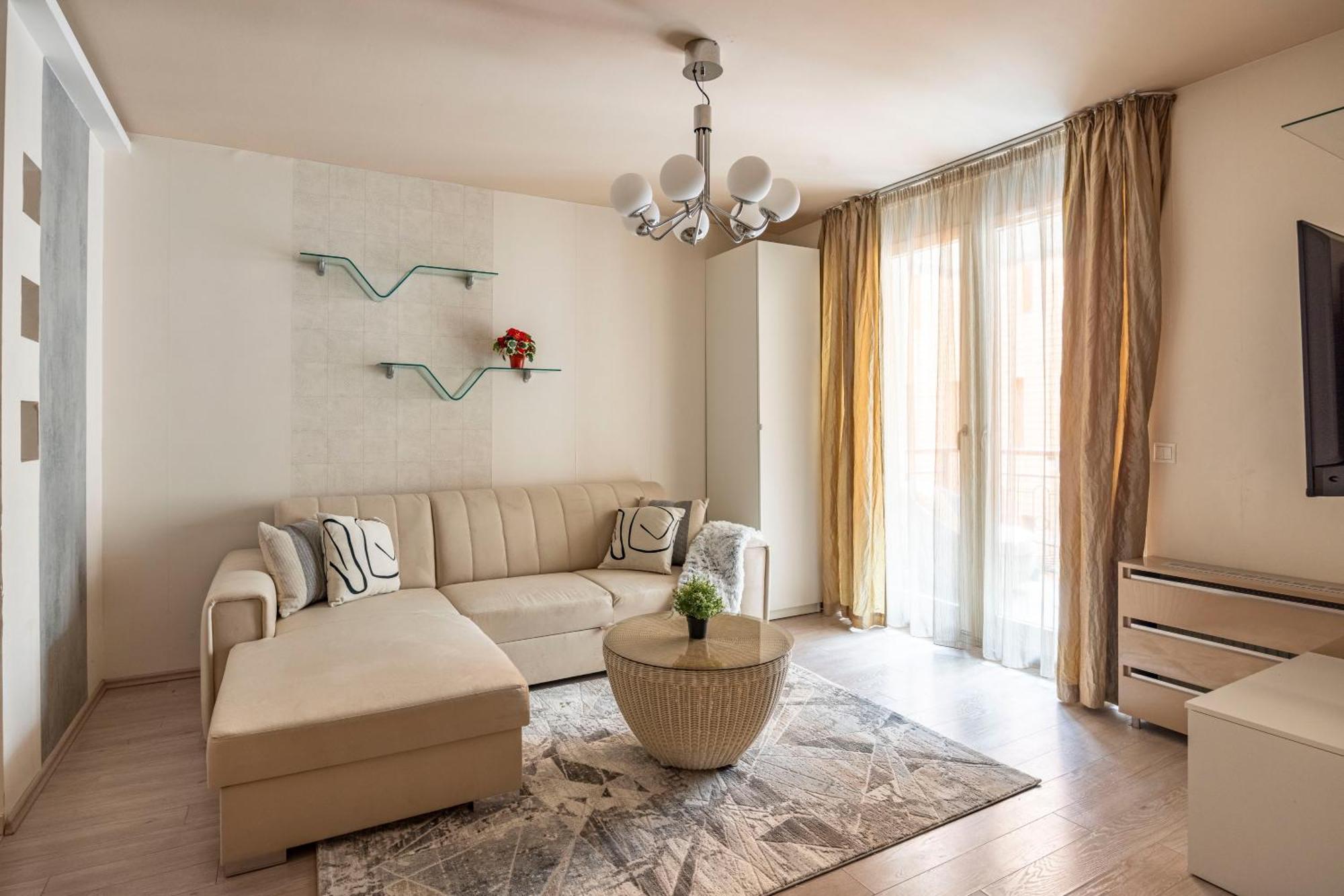 Exclusive Central Suite With Balcony By Prestige Homes 부다페스트 외부 사진